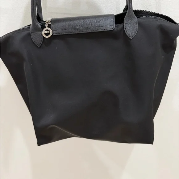 Longchamp Le Pliage Black Medium Nylon Tote Bag - Picture 3 of 8